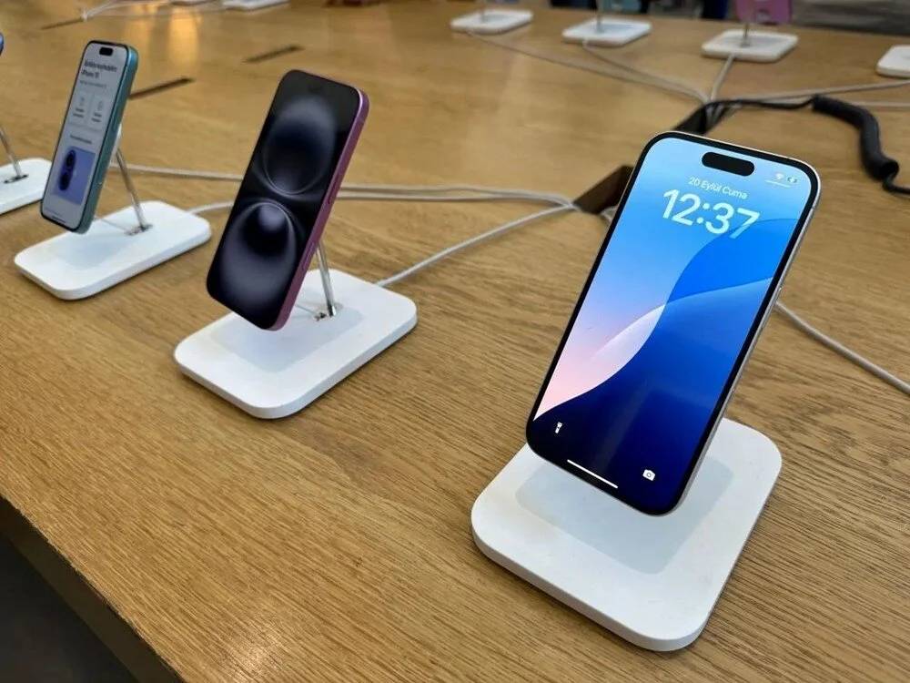 iPhone 16 karaborsaya düştü! Fırsatçılar açıklama yaptı 1